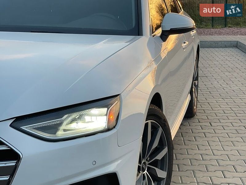 Седан Audi A4 2021 в Стрые