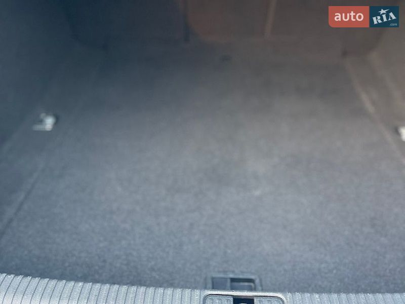 Седан Audi A4 2021 в Стрые