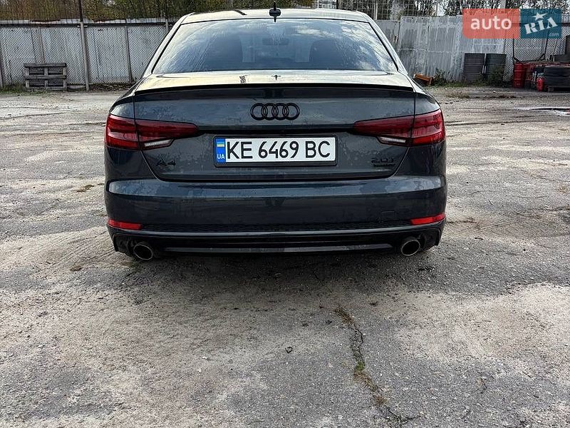 Седан Audi A4 2017 в Днепре