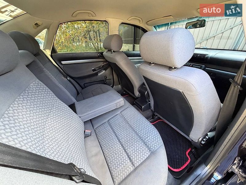 Седан Audi A4 1997 в Дрогобичі