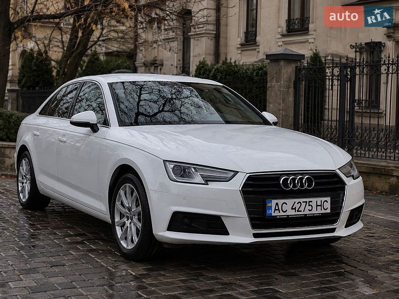 Седан Audi A4 2017 в Луцьку