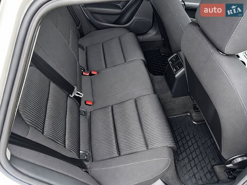 Универсал Audi A4 2014 в Киеве