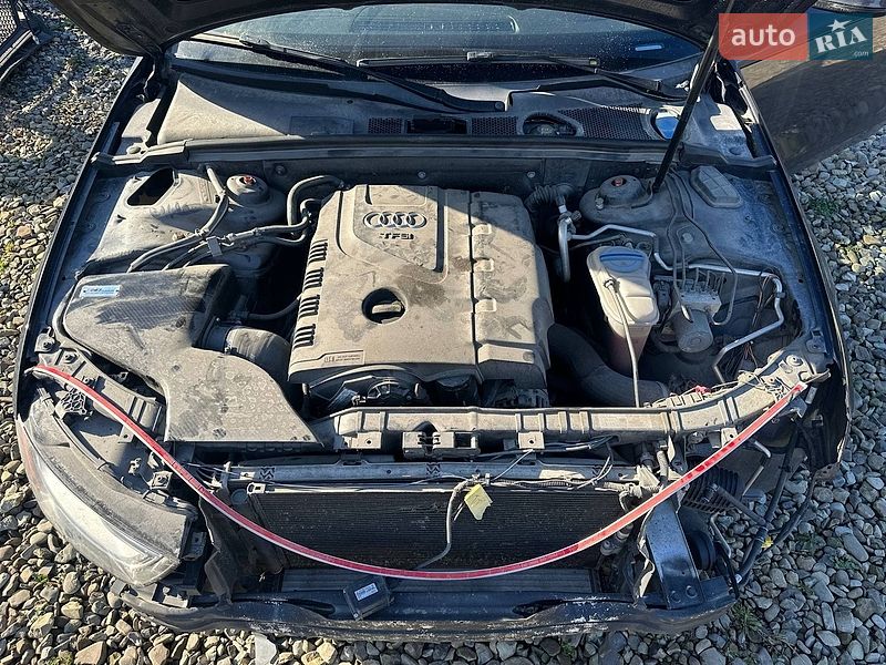 Седан Audi A4 2014 в Львові