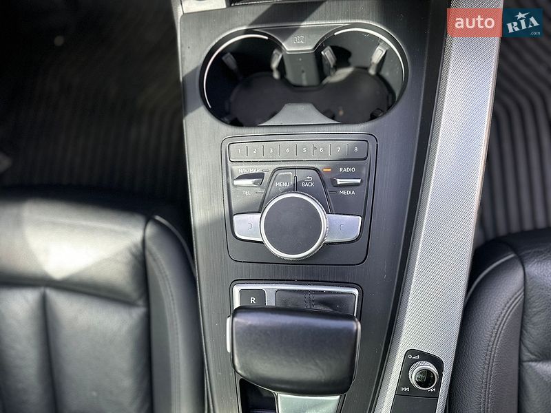 Седан Audi A4 2015 в Полтаве