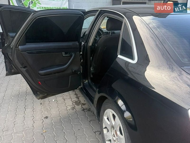 Седан Audi A4 2002 в Чернівцях