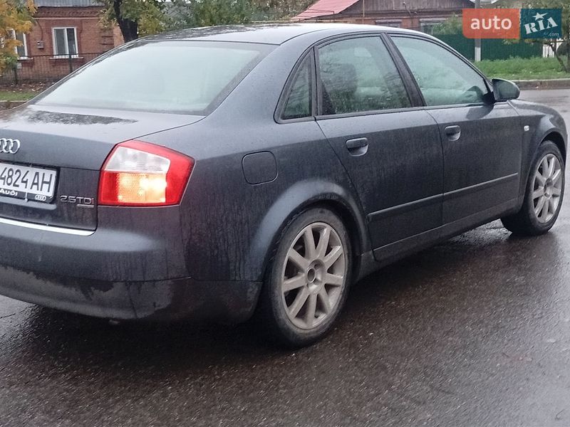 Седан Audi A4 2001 в Первомайске