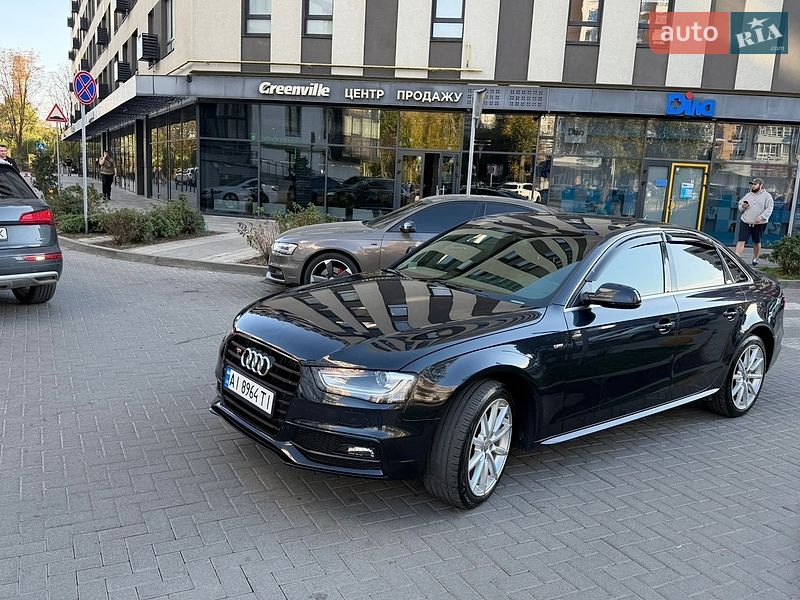 Седан Audi A4 2015 в Львове