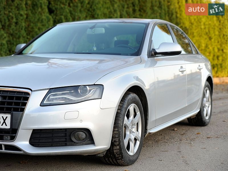 Седан Audi A4 2010 в Івано-Франківську