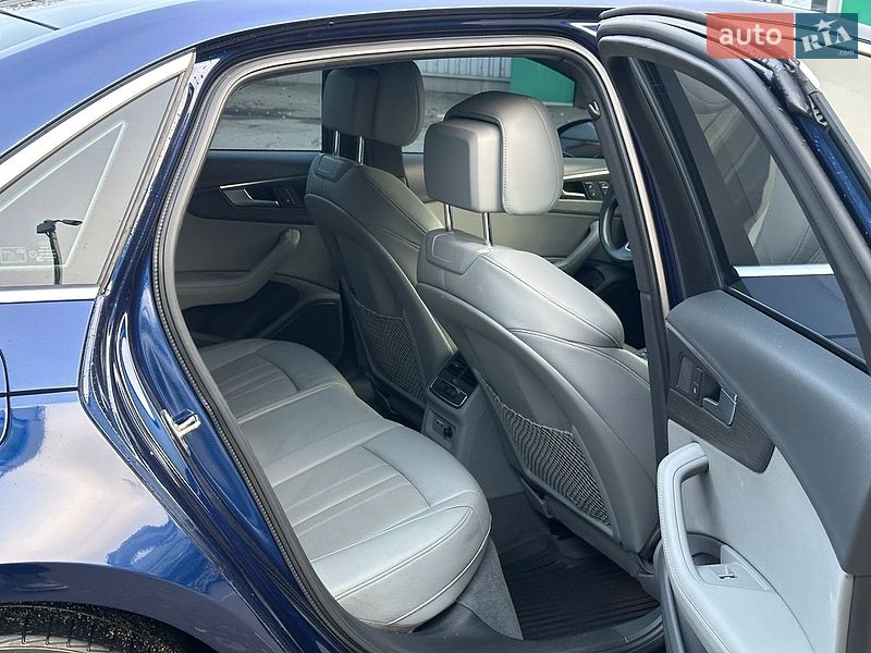 Седан Audi A4 2019 в Киеве