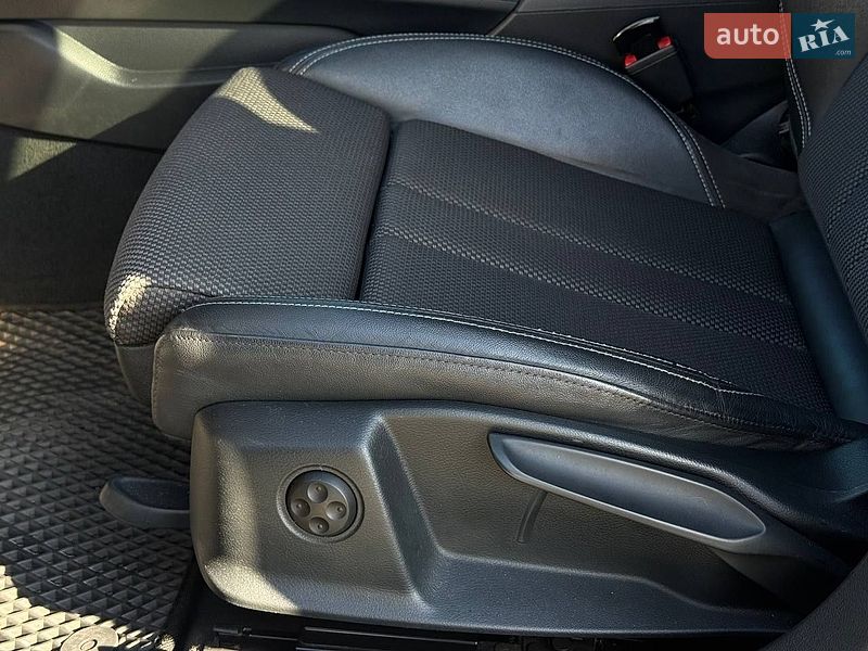 Универсал Audi A4 2017 в Черновцах