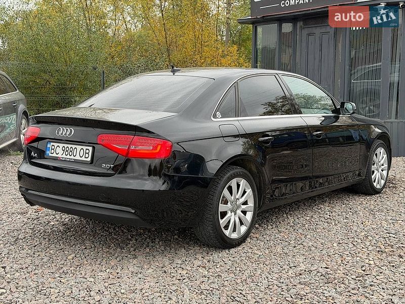 Седан Audi A4 2013 в Винниках