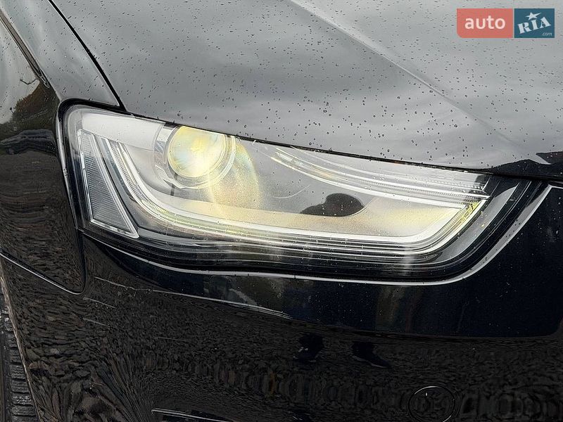 Седан Audi A4 2013 в Винниках