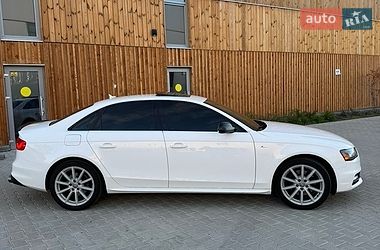 Седан Audi A4 2015 в Львові