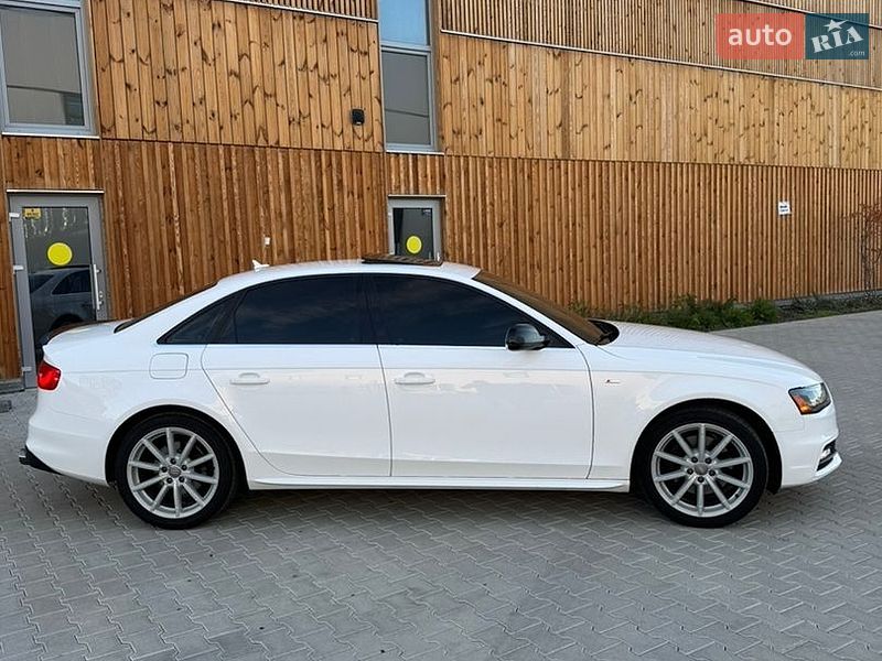 Седан Audi A4 2015 в Львові
