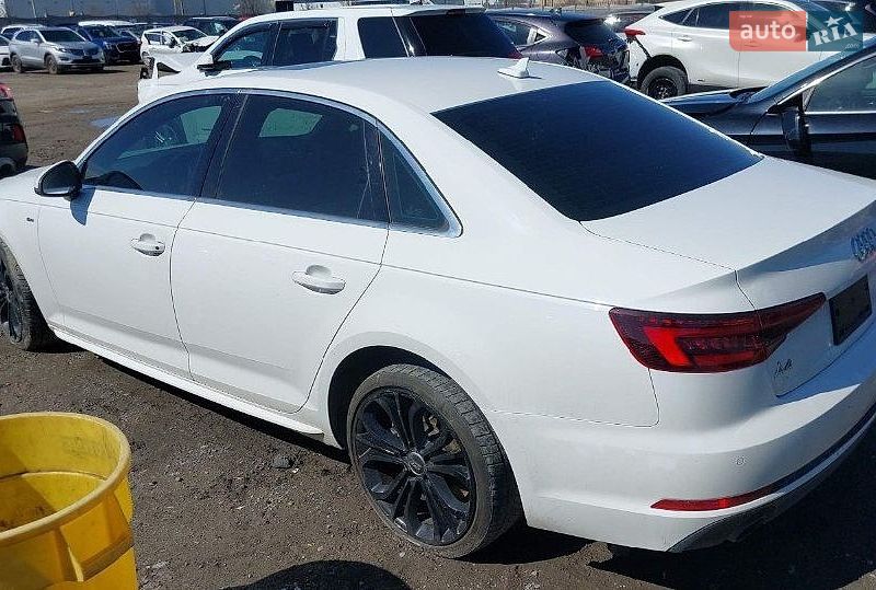 Седан Audi A4 2018 в Львове