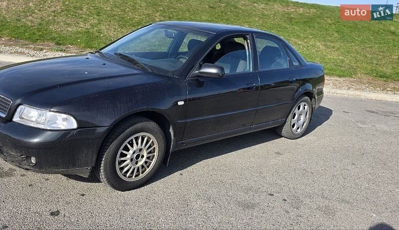 Седан Audi A4 1999 в Днепре