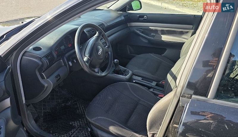 Седан Audi A4 1999 в Днепре