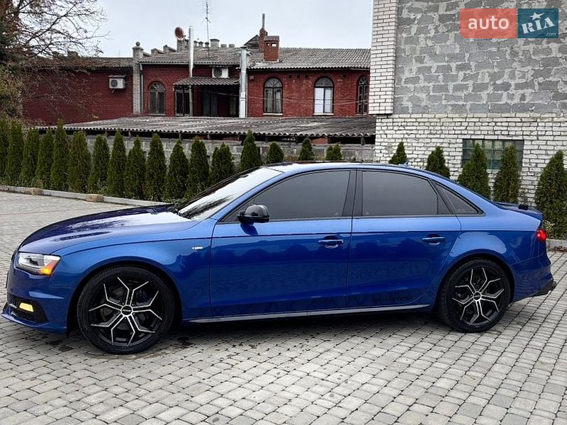 Седан Audi A4 2015 в Івано-Франково
