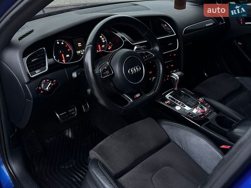 Седан Audi A4 2015 в Івано-Франково