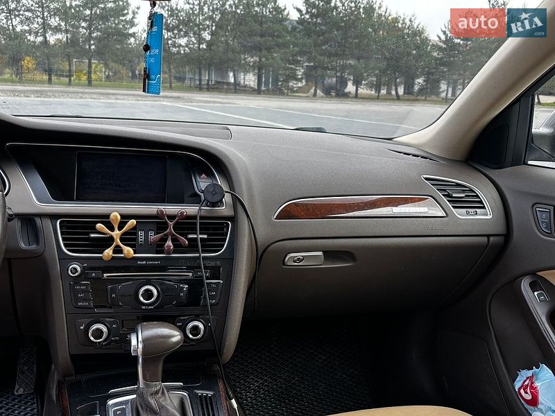 Седан Audi A4 2013 в Миколаєві