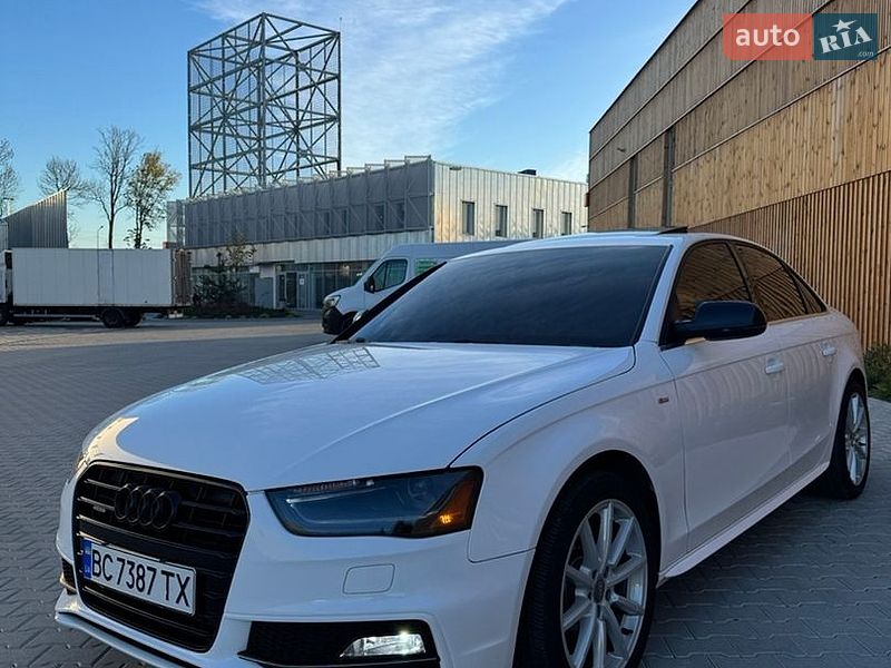 Седан Audi A4 2015 в Львові
