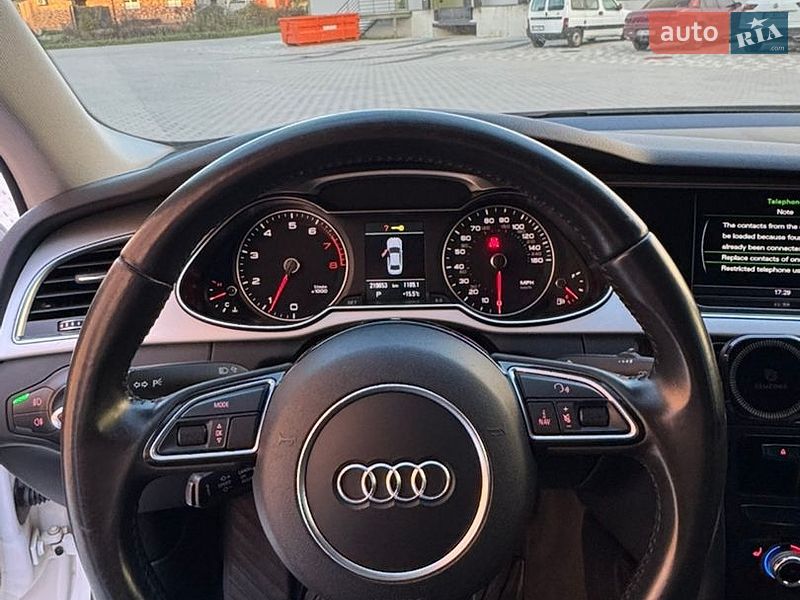 Седан Audi A4 2015 в Львові