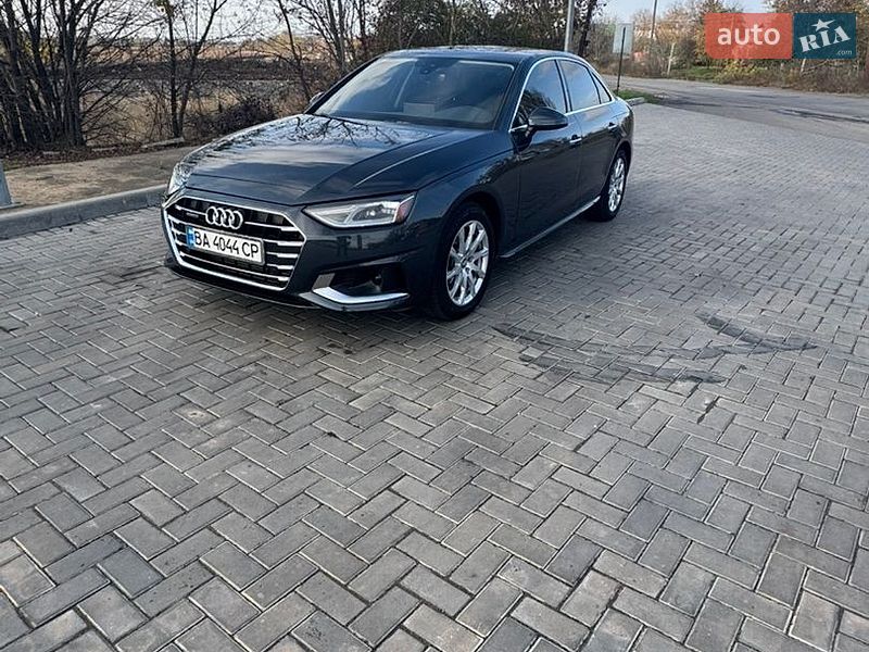 Седан Audi A4 2020 в Гайвороне