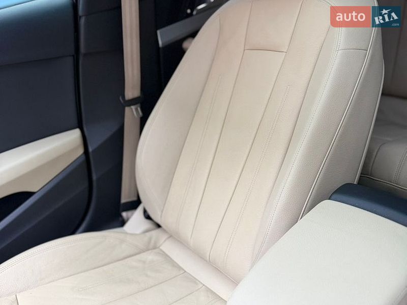 Седан Audi A4 2017 в Львові