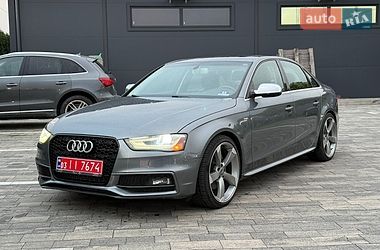Седан Audi A4 2015 в Луцке