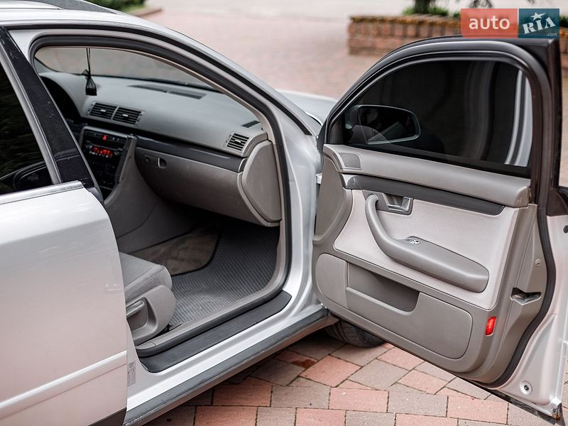 Універсал Audi A4 2001 в Бару