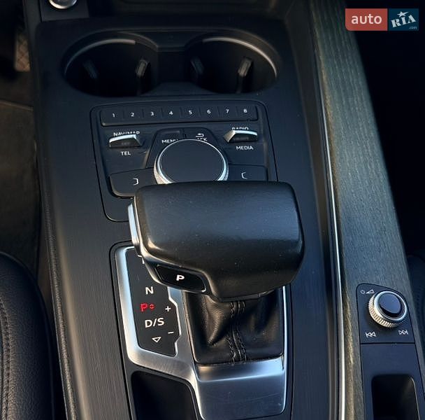 Седан Audi A4 2018 в Тернополі
