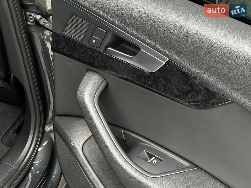 Седан Audi A4 2019 в Києві