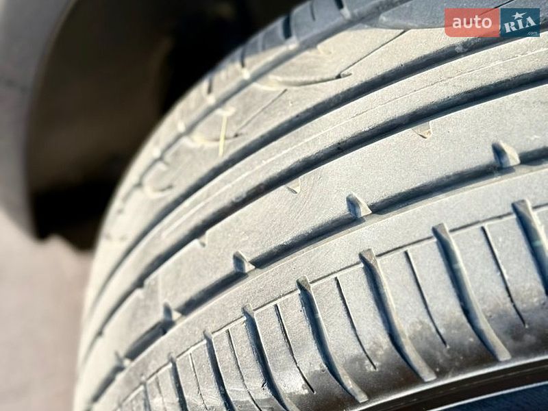Седан Audi A4 2015 в Львове