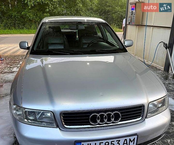 Седан Audi A4 1999 в Одесі