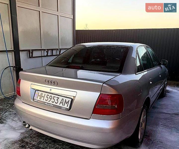 Седан Audi A4 1999 в Одесі