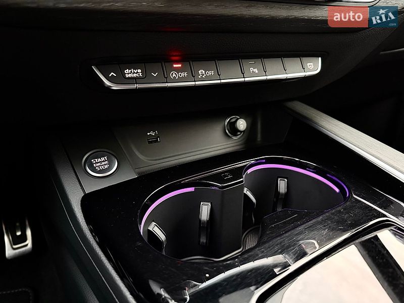 Седан Audi A4 2023 в Києві фото 35 Седан Audi A4 2023 в Києві