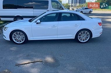 Седан Audi A4 2016 в Киеве