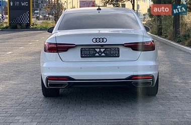 Седан Audi A4 2022 в Киеве