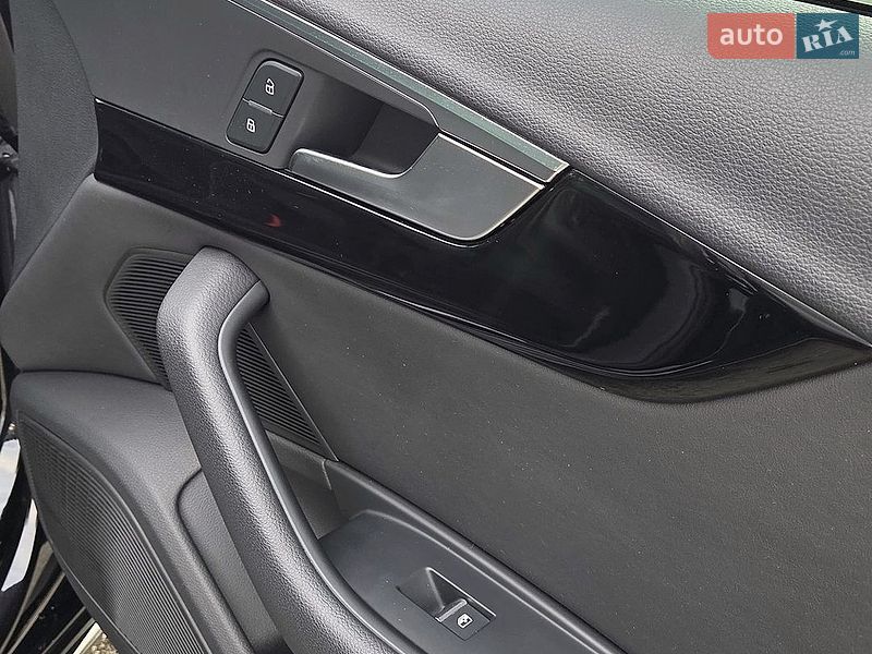 Седан Audi A4 2021 в Гостомеле