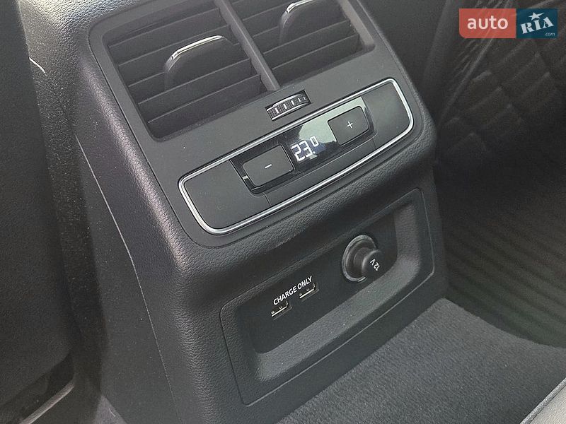 Седан Audi A4 2021 в Гостомеле