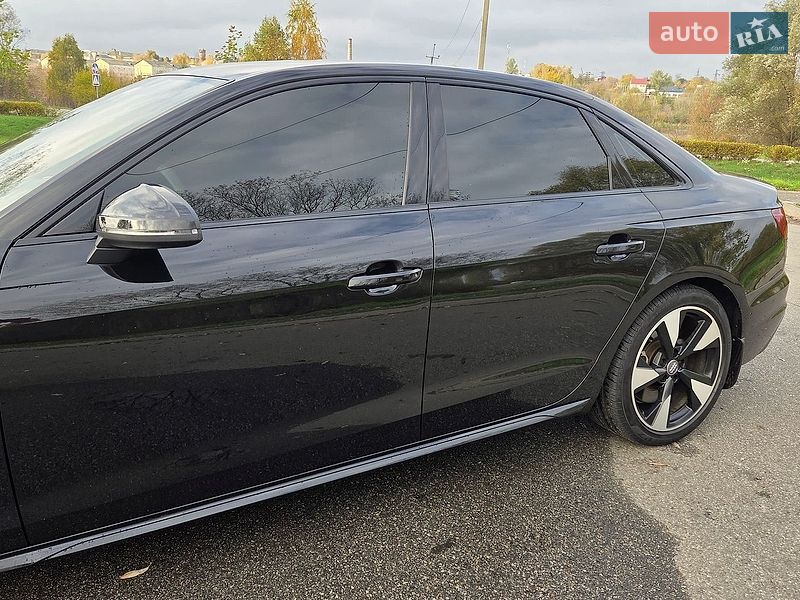Седан Audi A4 2021 в Гостомеле