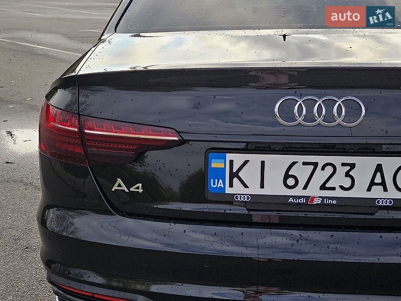 Седан Audi A4 2021 в Гостомеле