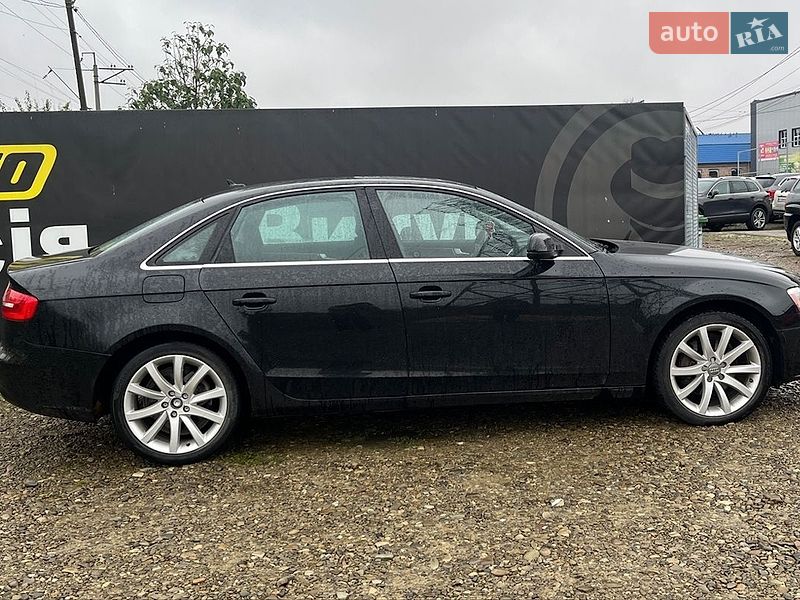 Седан Audi A4 2013 в Стрию
