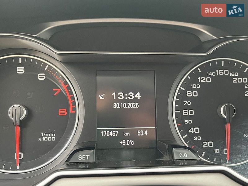 Седан Audi A4 2013 в Стрию