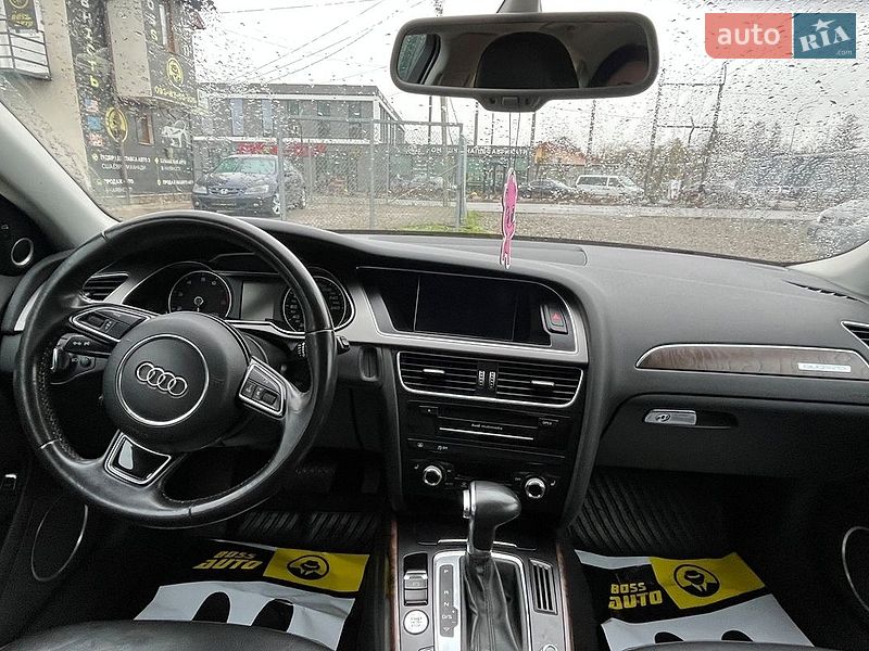 Седан Audi A4 2013 в Стрию