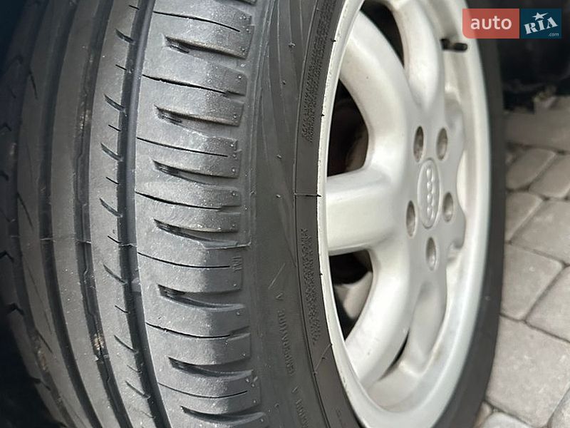 Седан Audi A4 1999 в Виннице