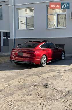 Лифтбек Audi A5 Sportback 2017 в 