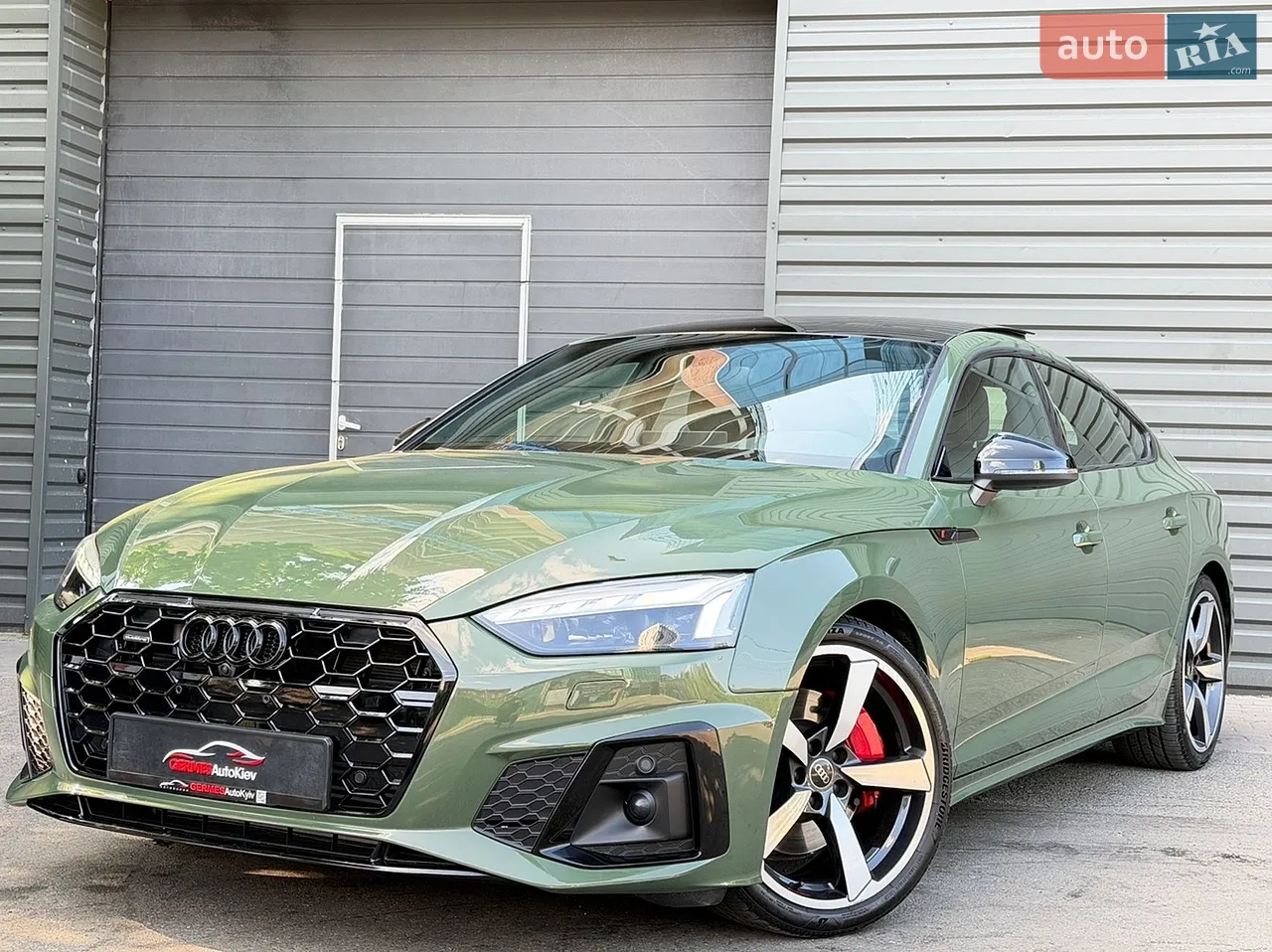 2020 Mercedes-Benz AMG GT - мініатюра 55