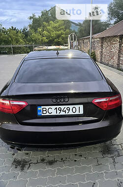 Седан Audi A5 2011 в Львове