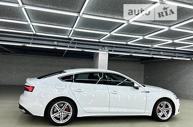 Ліфтбек Audi A5 2022 в 